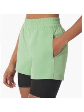 WeWoreWhat Activewear Windbreaker Nylon Biker Short Solid Fair Green Medium NWT